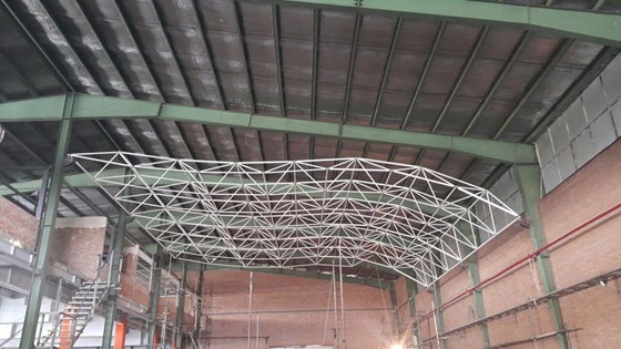 سازه فضاکار افق نور سان کرمان خودرو سقف سازه فضایی.jpg