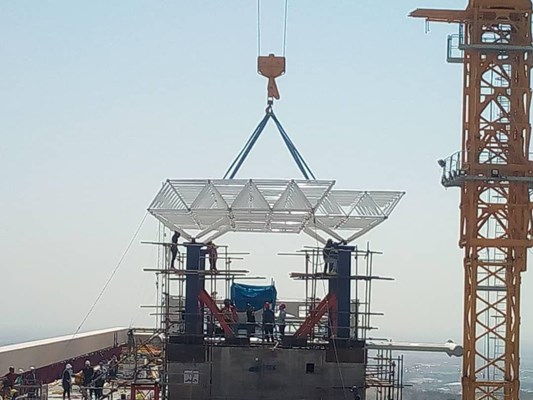 هلی پد هتل ایران مال سازه فضاکار سازه فضایی شرکت سازه های افق نور سان گوسان (1)