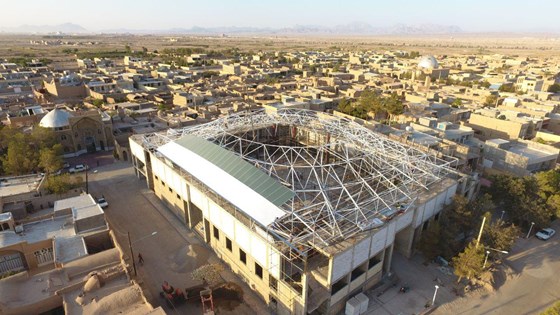 حسینیه روستای شمسی سازه فضاکار سازه فضایی شرکت سان افق نور سقف پاچه ای فرم پارچه ای تاشه (14).jpg